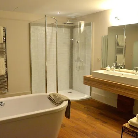 Bed & Breakfast Domaine Des Grands Cedres - Maison D'hotes