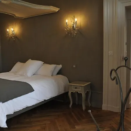 Domaine Des Grands Cedres - Maison D'hotes Cordelle